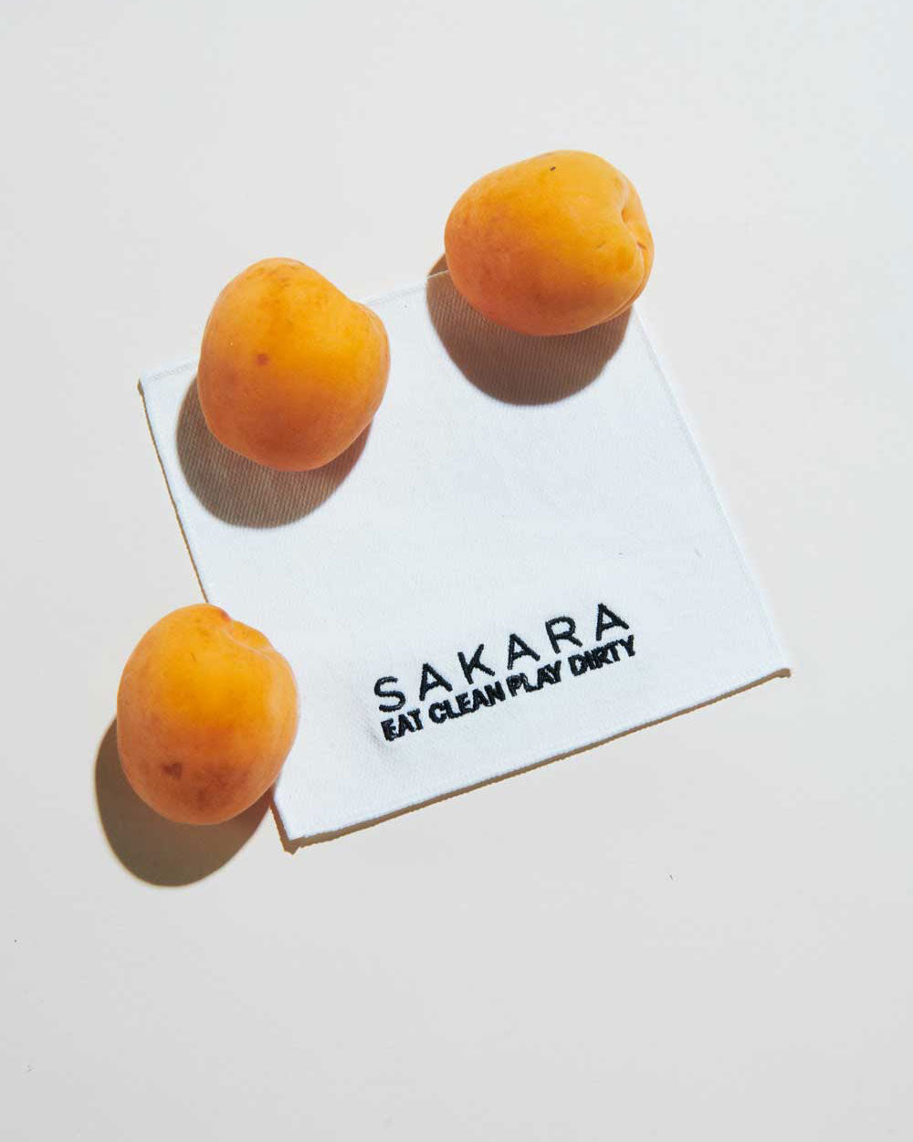 Atelier Saucier, Los Angeles-based custom cloth napkins, towels, table runners, cocktail sets and more! Custom monogramming.