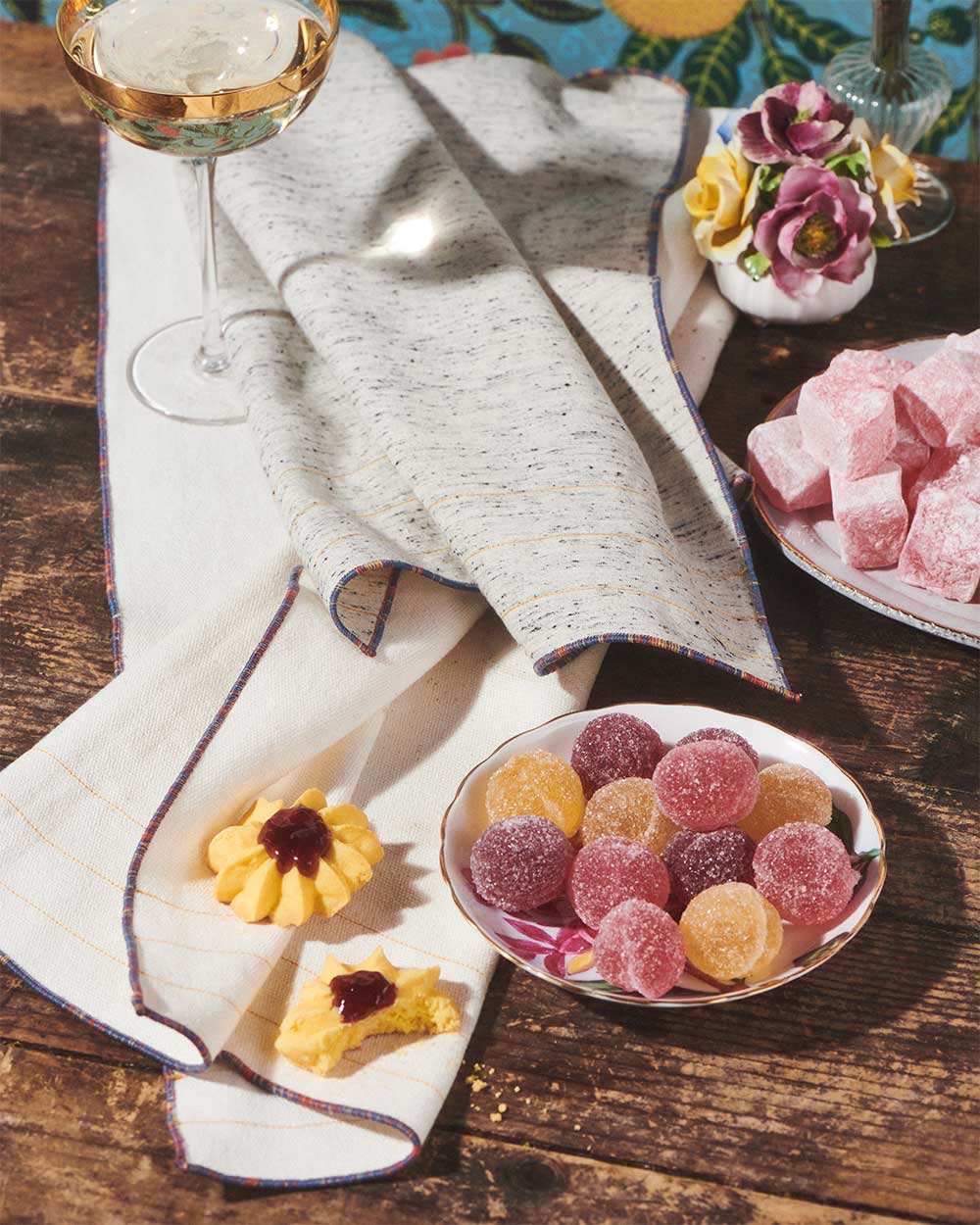 Atelier Saucier, Los Angeles-based custom cloth napkins, towels, table runners, cocktail sets and more! Custom monogramming.