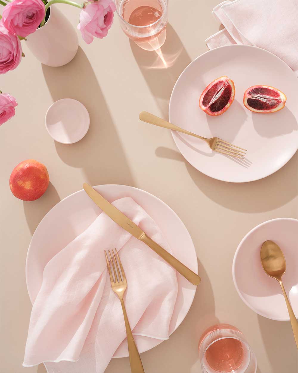 Atelier Saucier, Los Angeles-based custom cloth napkins, towels, table runners, cocktail sets and more! Custom monogramming.