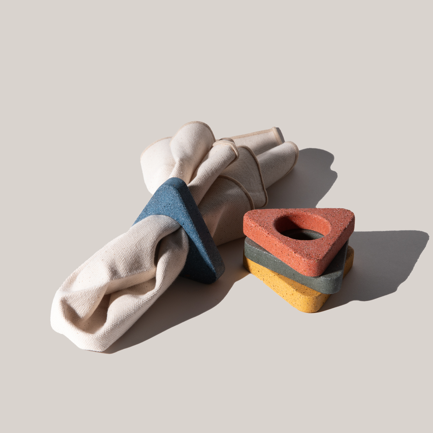 Concrete Rainbow Napkin Rings | Set of 4 Napkin Rings Pretti.Cool - Atelier Saucier