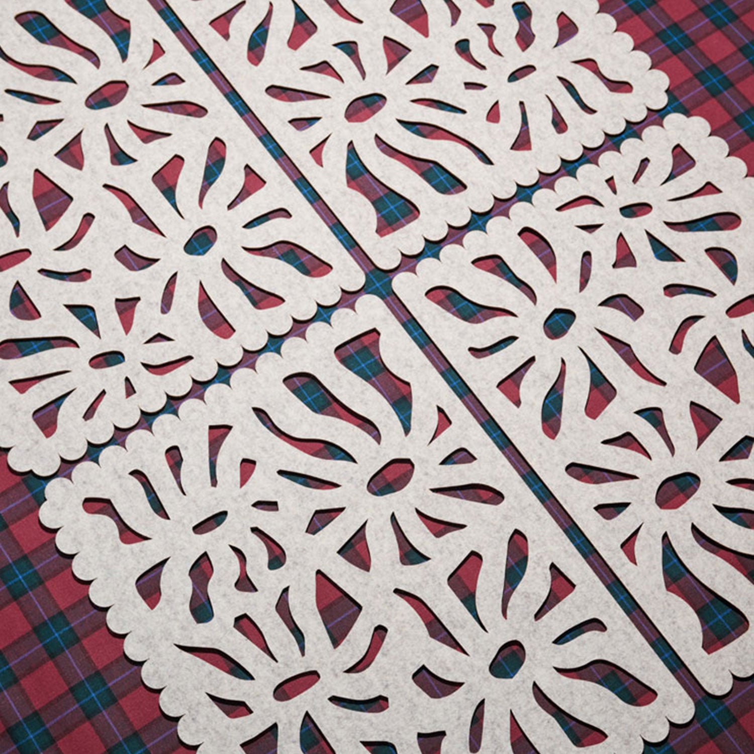 Doily Felt Placemat PLACEMATS ATELIER SAUCIER - Atelier Saucier