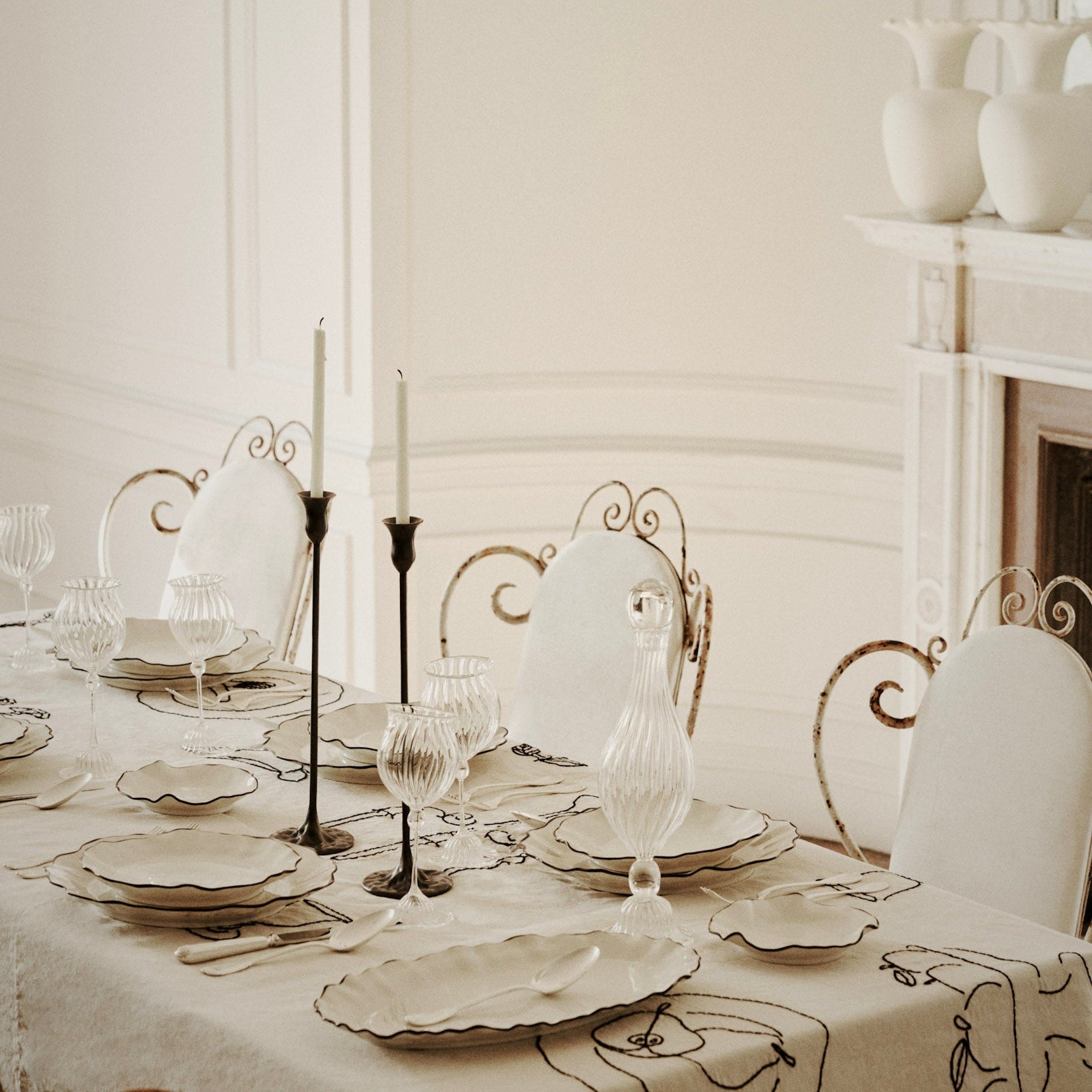 Ribbon Bread Plate Plates LES Collection - Atelier Saucier