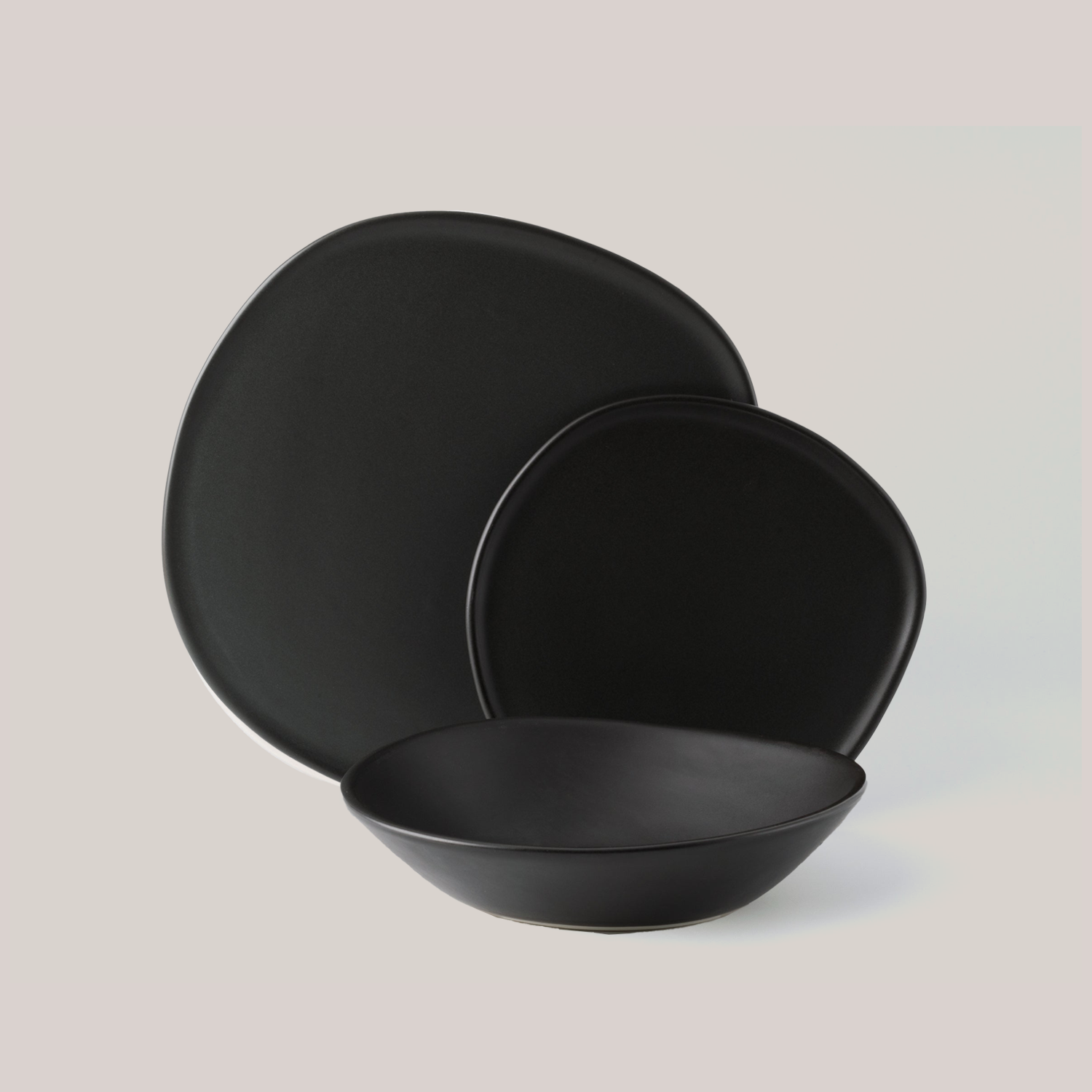 3-Piece Ripple Dinner Setting Plates Haand - Atelier Saucier