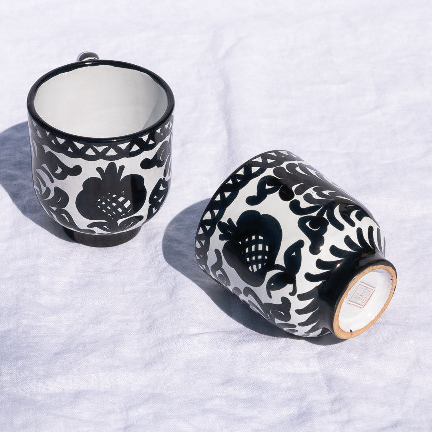 Hand-Painted Mug | Black Drinkware Pomelo Casa - Atelier Saucier
