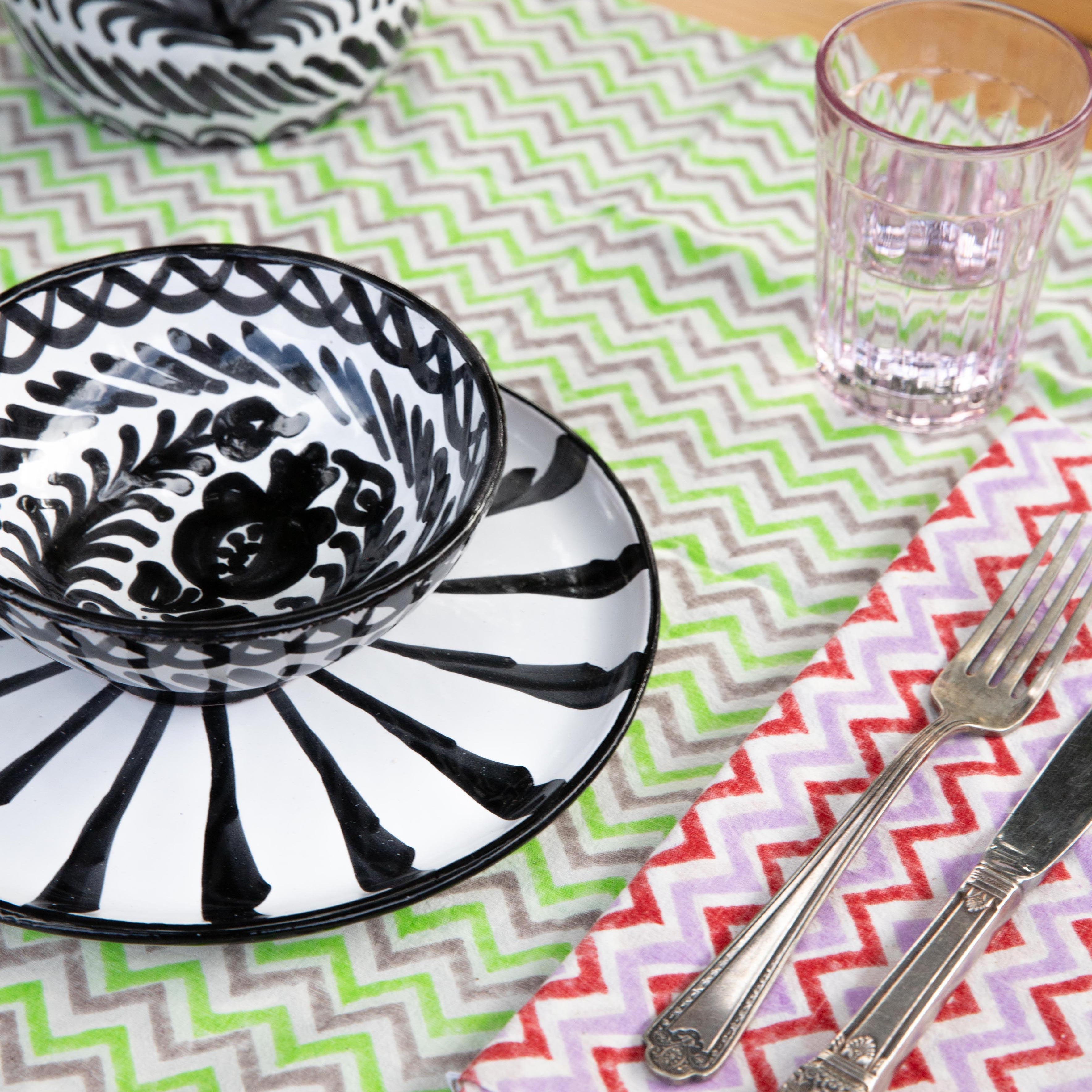Hand-Painted Salad Plate | Black Plates Pomelo Casa - Atelier Saucier