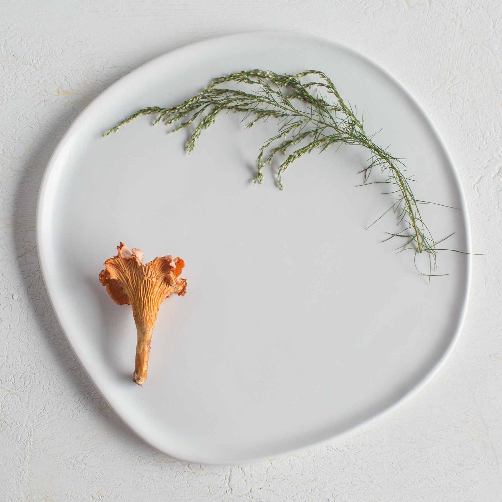 Ripple Dinner Plate Plates Haand - Atelier Saucier