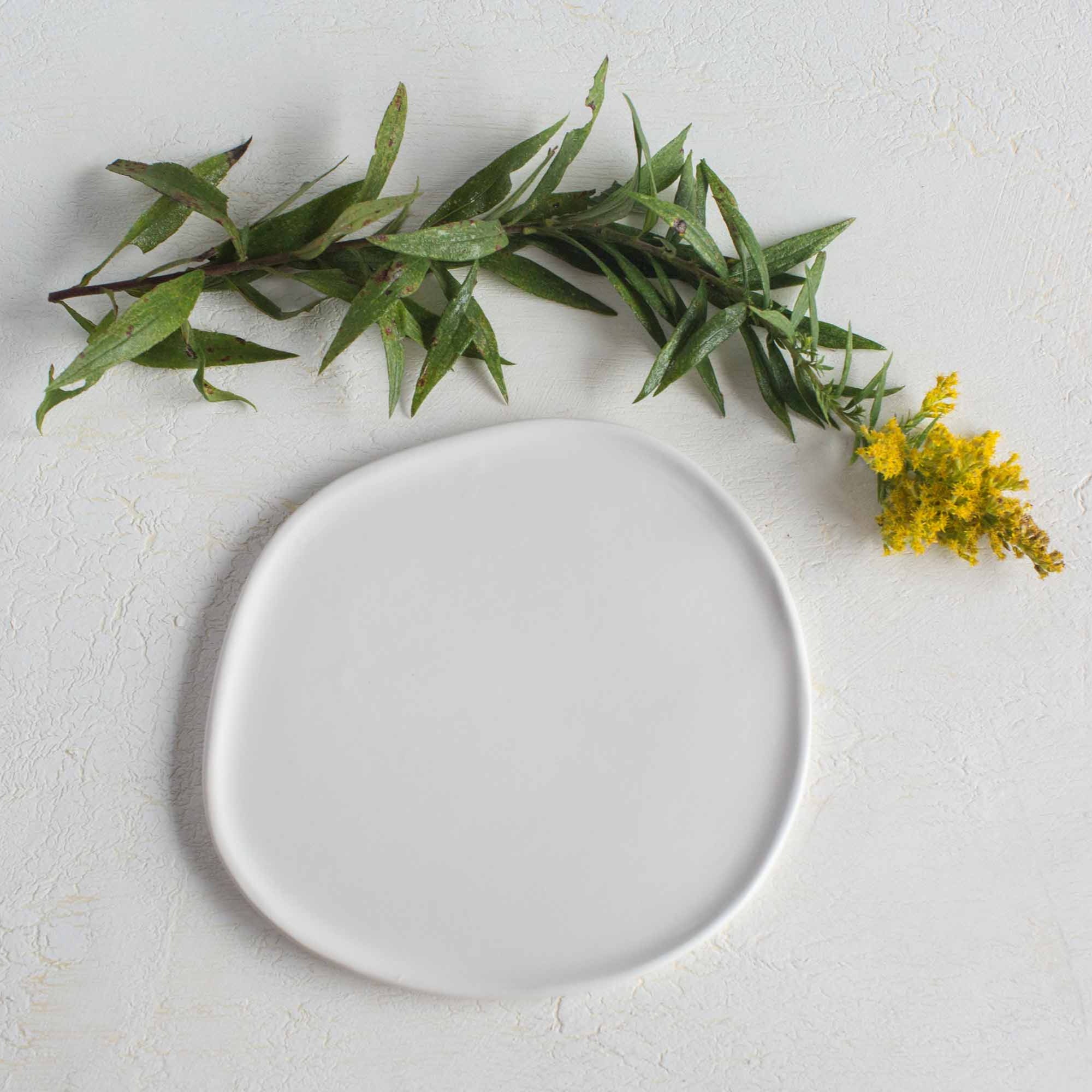 Ripple Salad Plate Plates Haand - Atelier Saucier