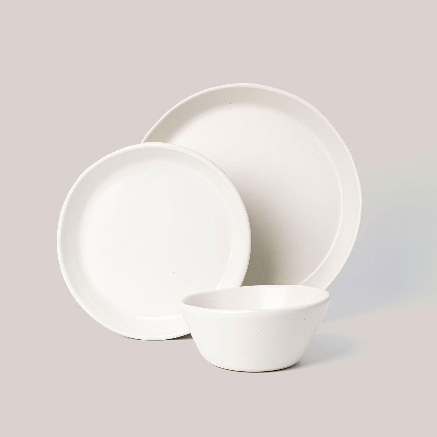 3-Piece Skali Coupe Dinner Setting Plates Haand - Atelier Saucier