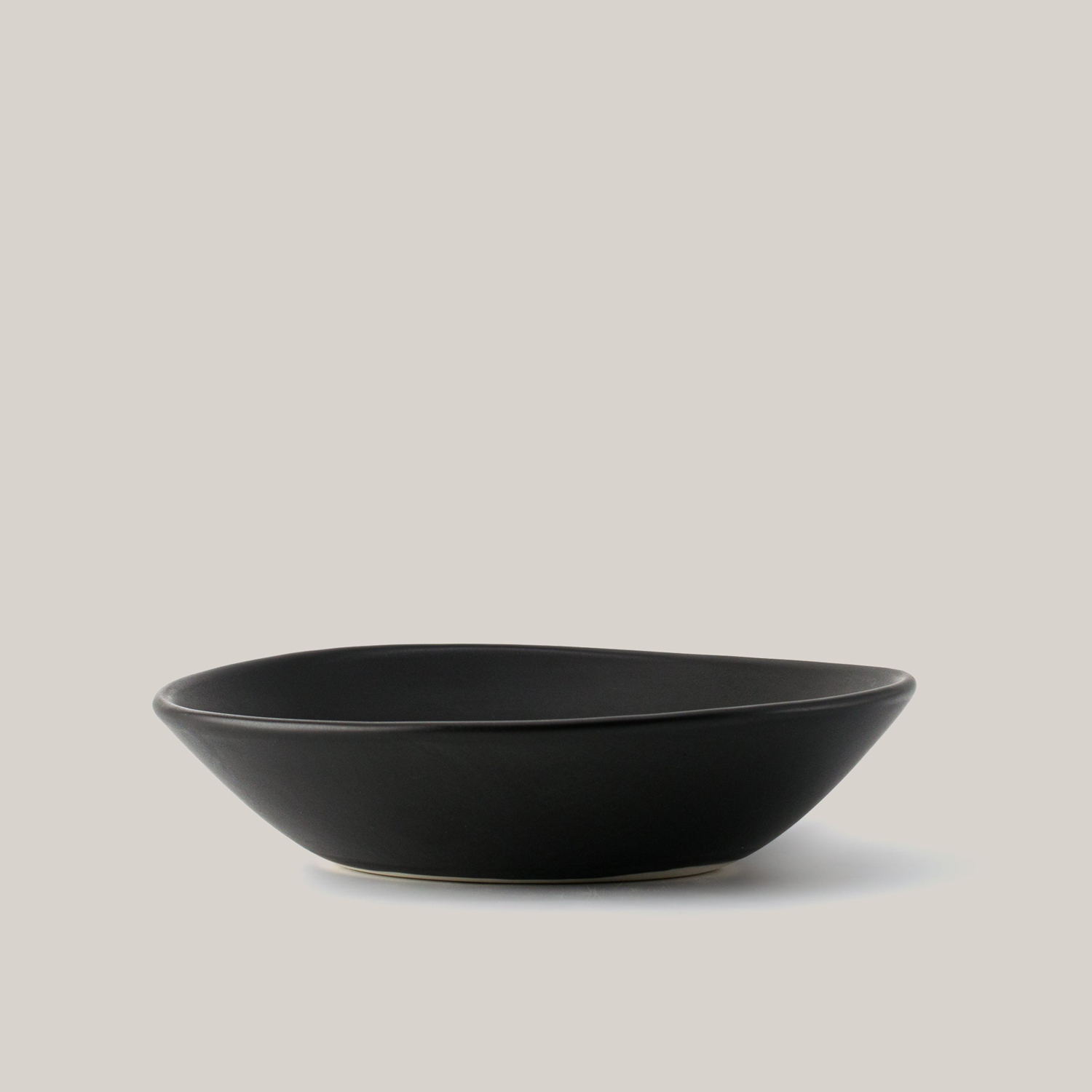 3-Piece Ripple Dinner Setting Plates Haand - Atelier Saucier