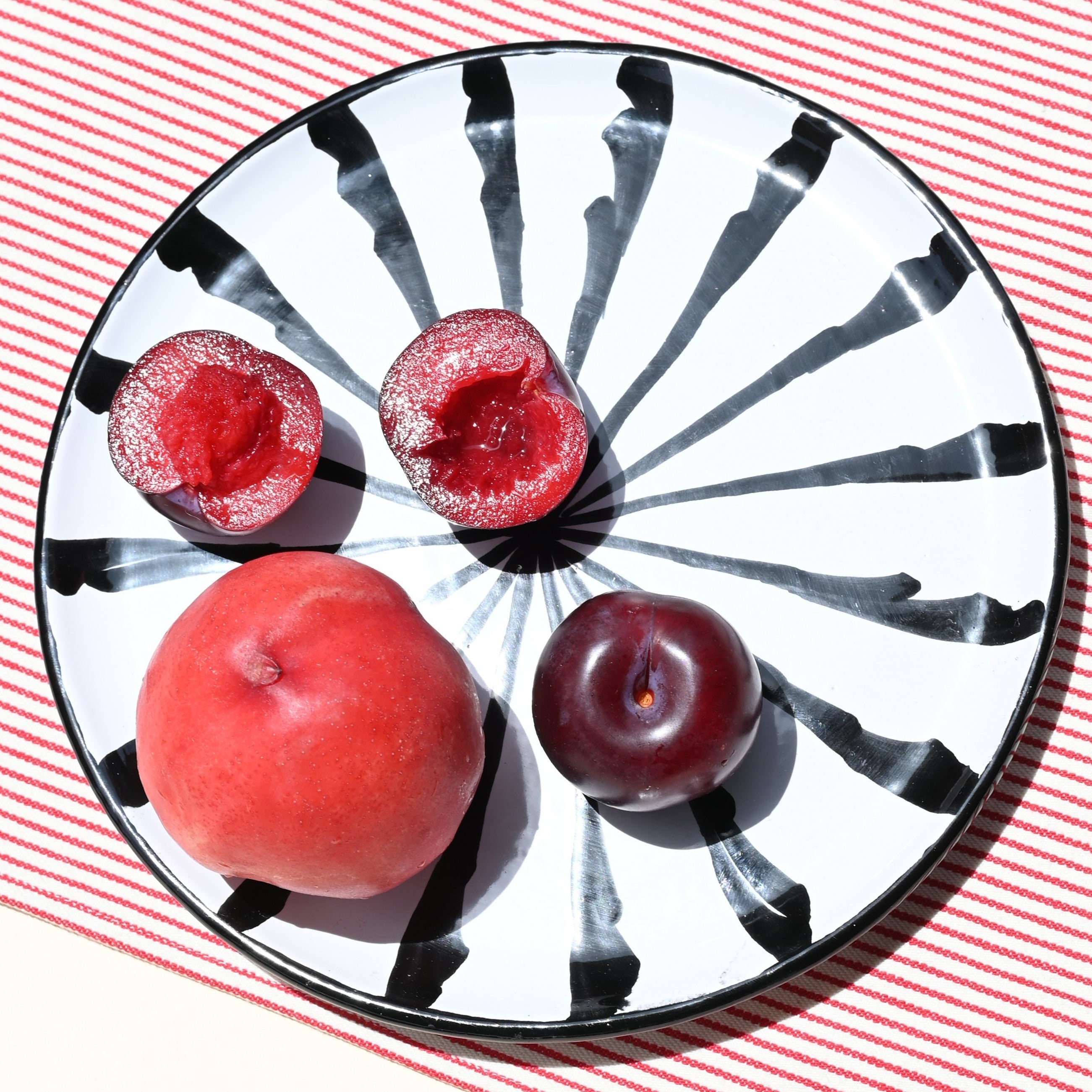 Hand-Painted Salad Plate | Black Plates Pomelo Casa - Atelier Saucier