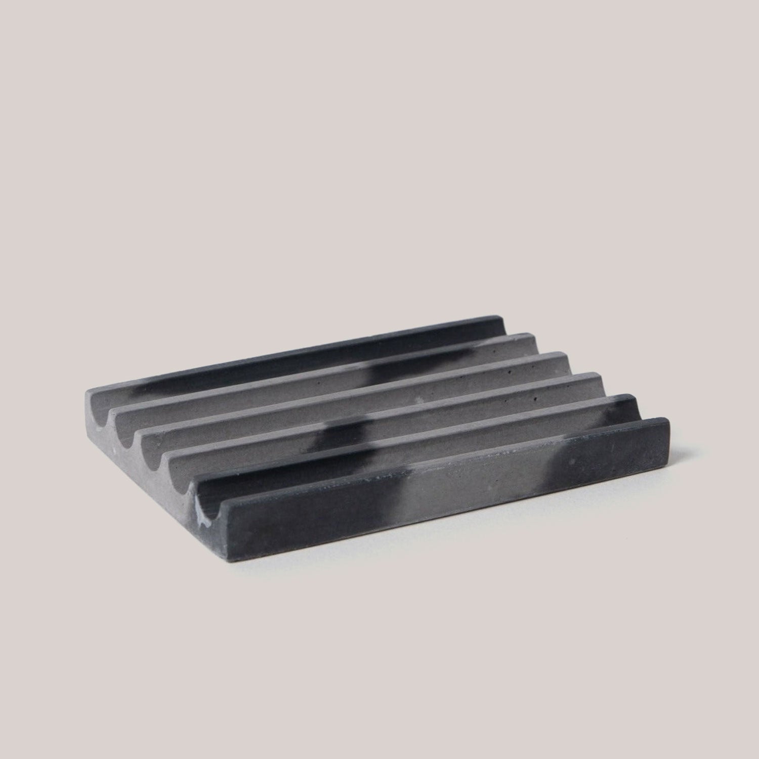 Soap Dish | Black & Grey Soap Dishes + Sponge Rests Pretti.Cool - Atelier Saucier