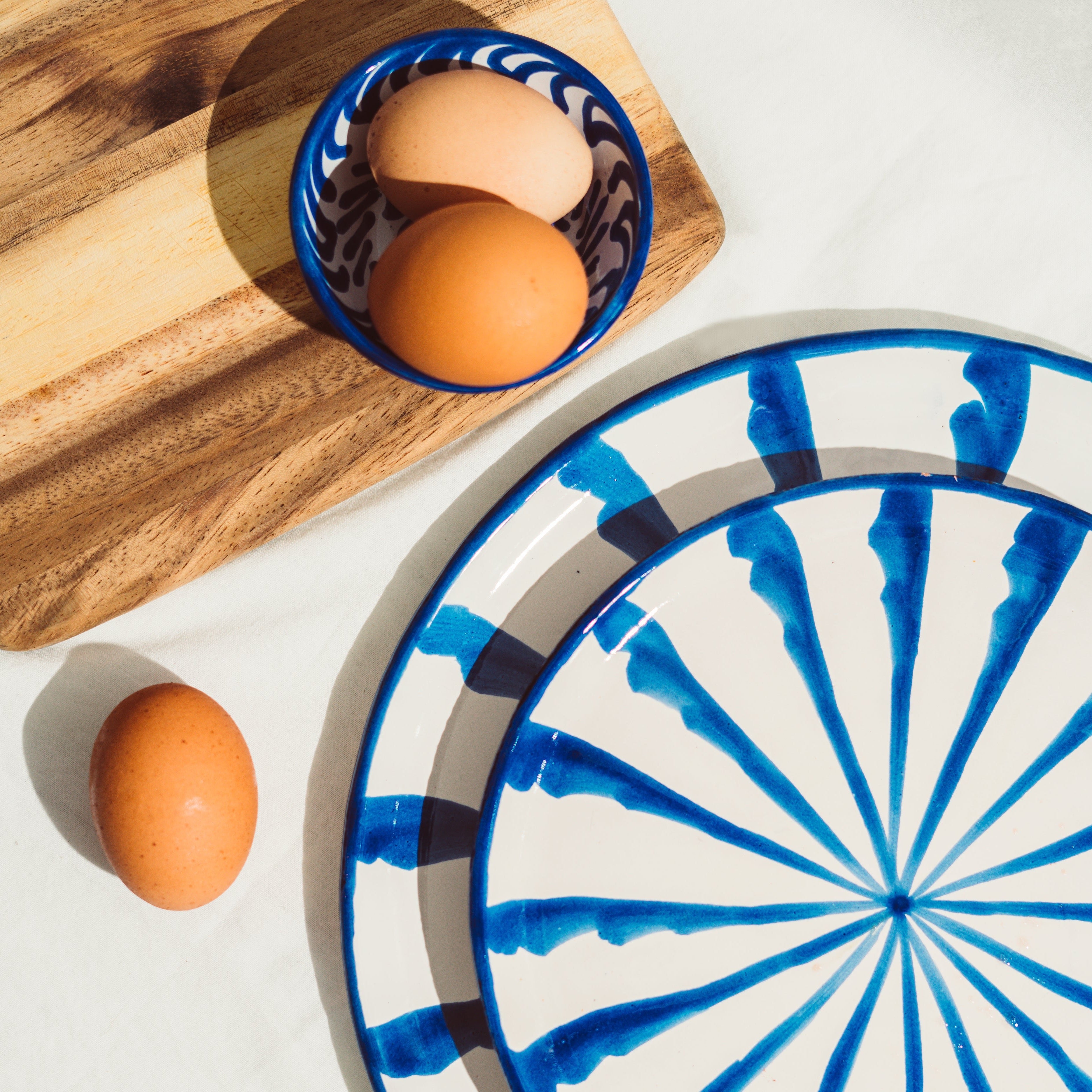 Hand-Painted Dinner Plate | Traditional Blue Plates Pomelo Casa - Atelier Saucier