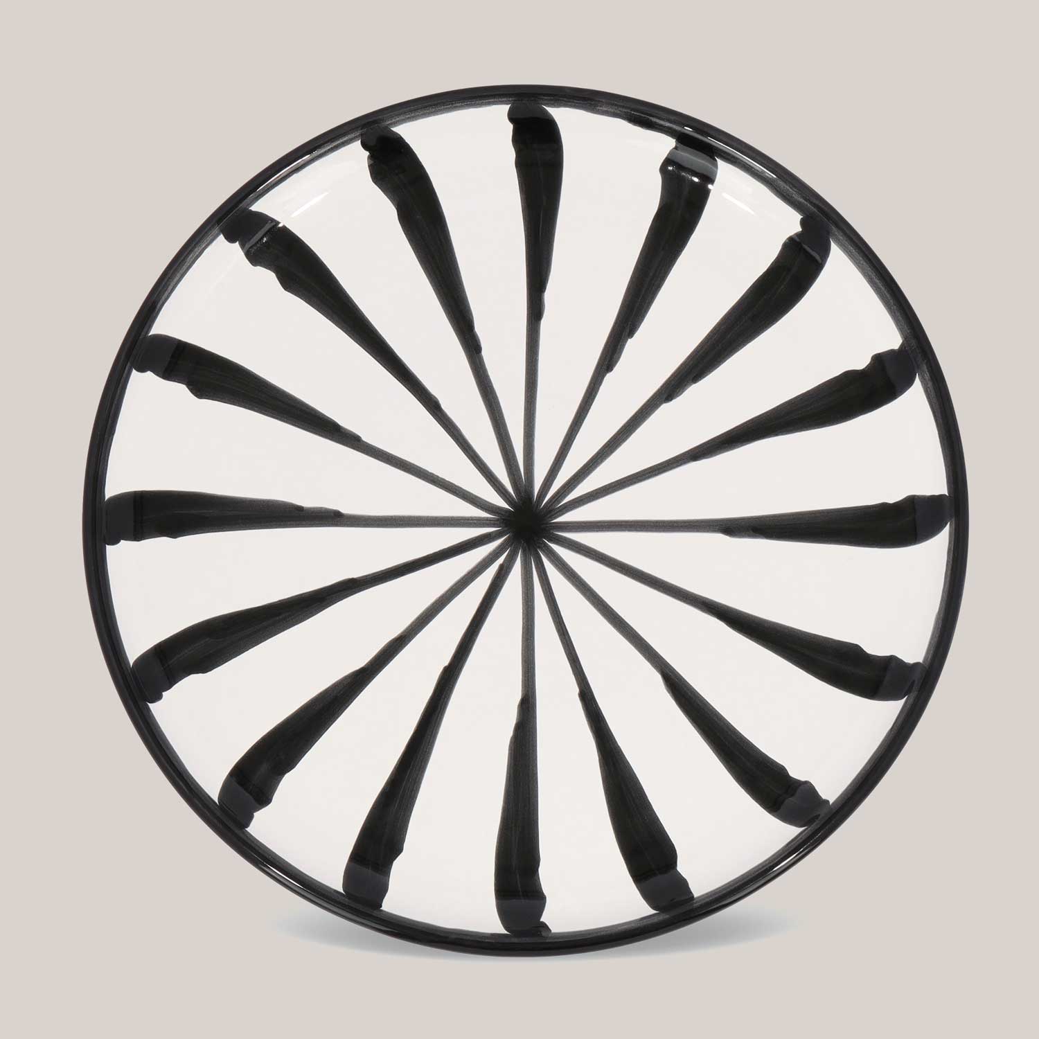 Hand-Painted Dinner Plate | Black ACCESSORIE Pomelo Casa - Atelier Saucier