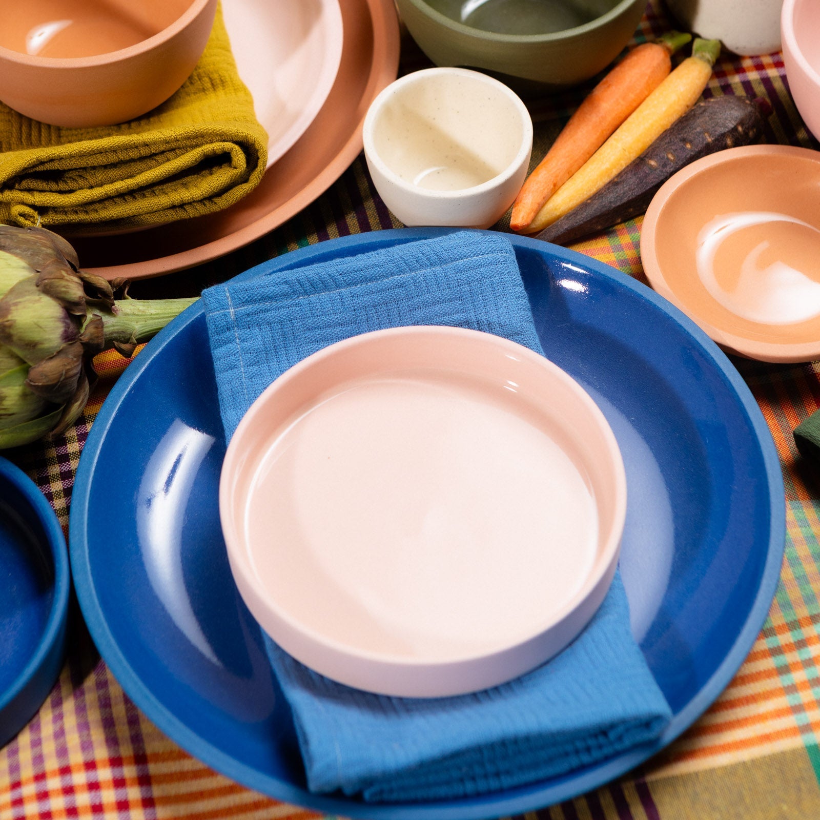 Round Tray Plates Pigeon Toe Ceramics - Atelier Saucier