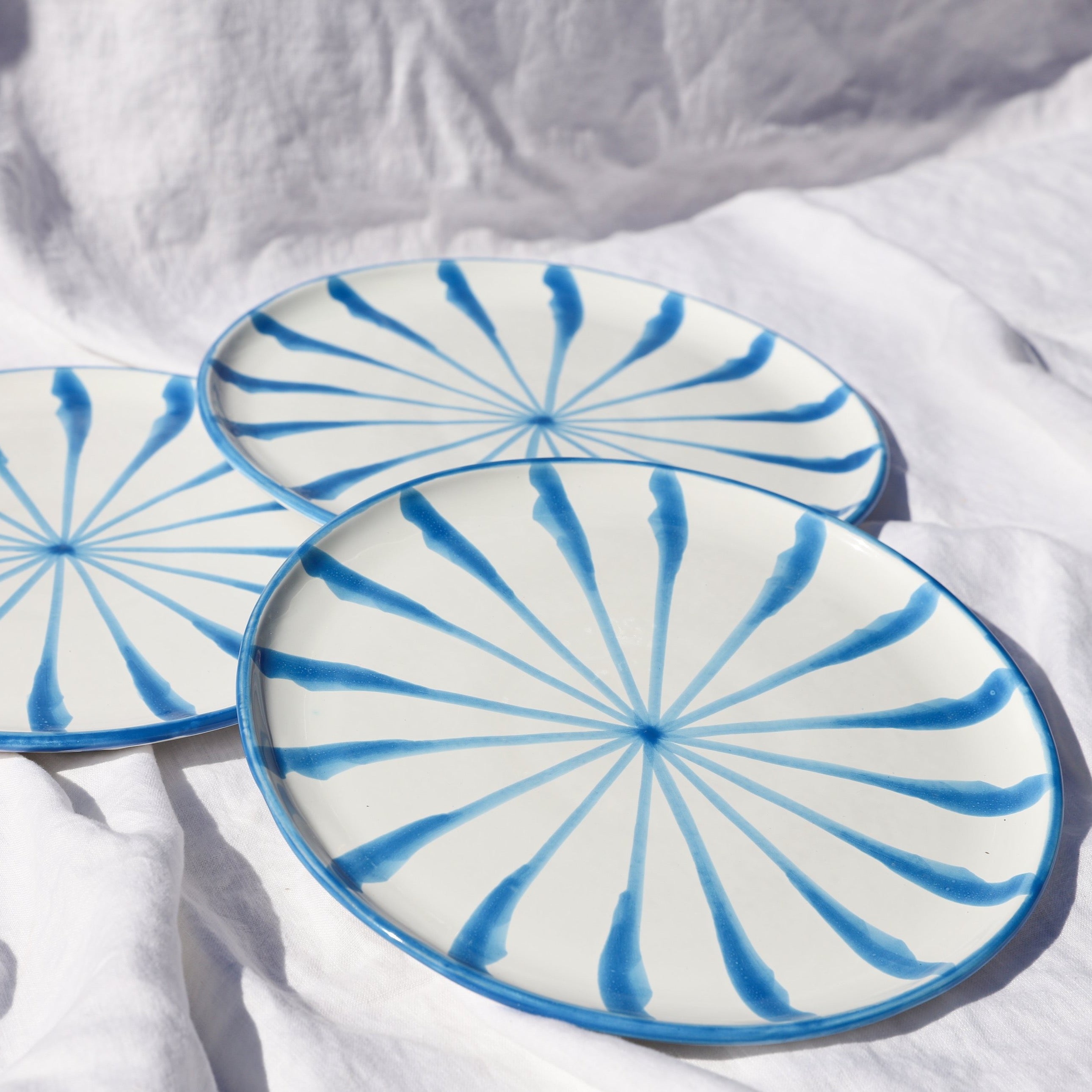 Hand-Painted Dinner Plate | Sky Blue ACCESSORIE Pomelo Casa - Atelier Saucier