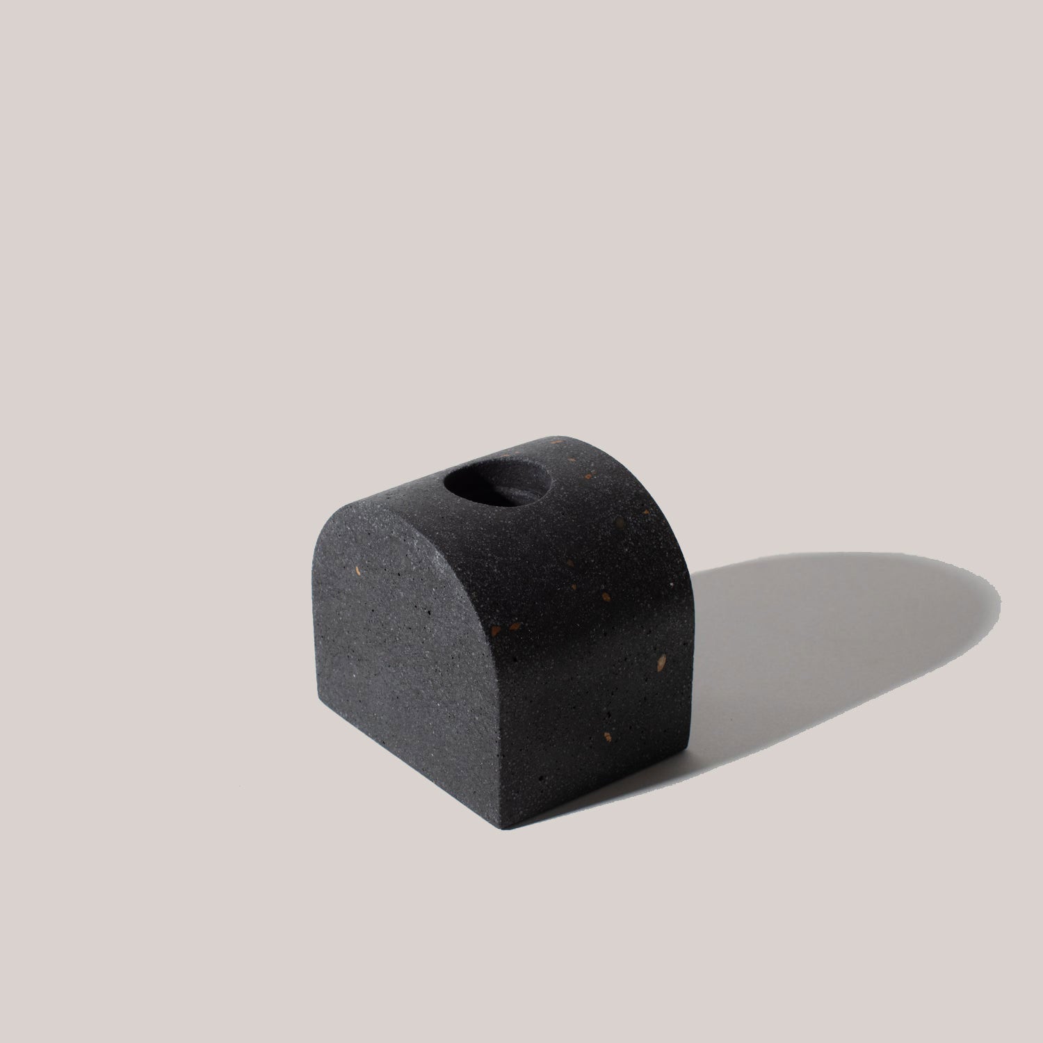 Arch Candlestick Holder | Black Terrazzo Candle Holders Pretti.Cool - Atelier Saucier