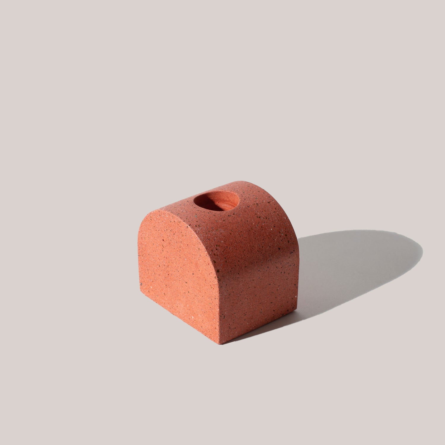 Arch Candlestick Holder | Coral Terrazzo Candle Holders Pretti.Cool - Atelier Saucier