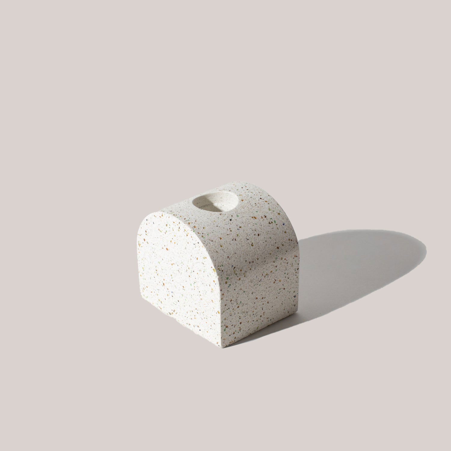 Arch Candlestick Holder | White Terrazzo Candle Holders Pretti.Cool - Atelier Saucier